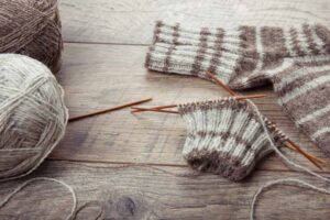 Knitting gear